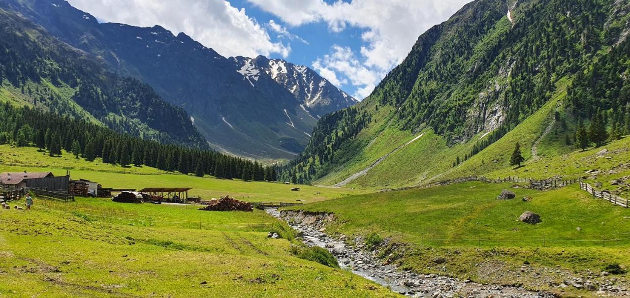 Hotel Gastehaus Landhaus Tyrol Gries im Sellrain Zewnętrze zdjęcie